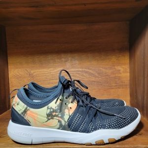 Nike Free TR7 Athletic Sneaker 9.5